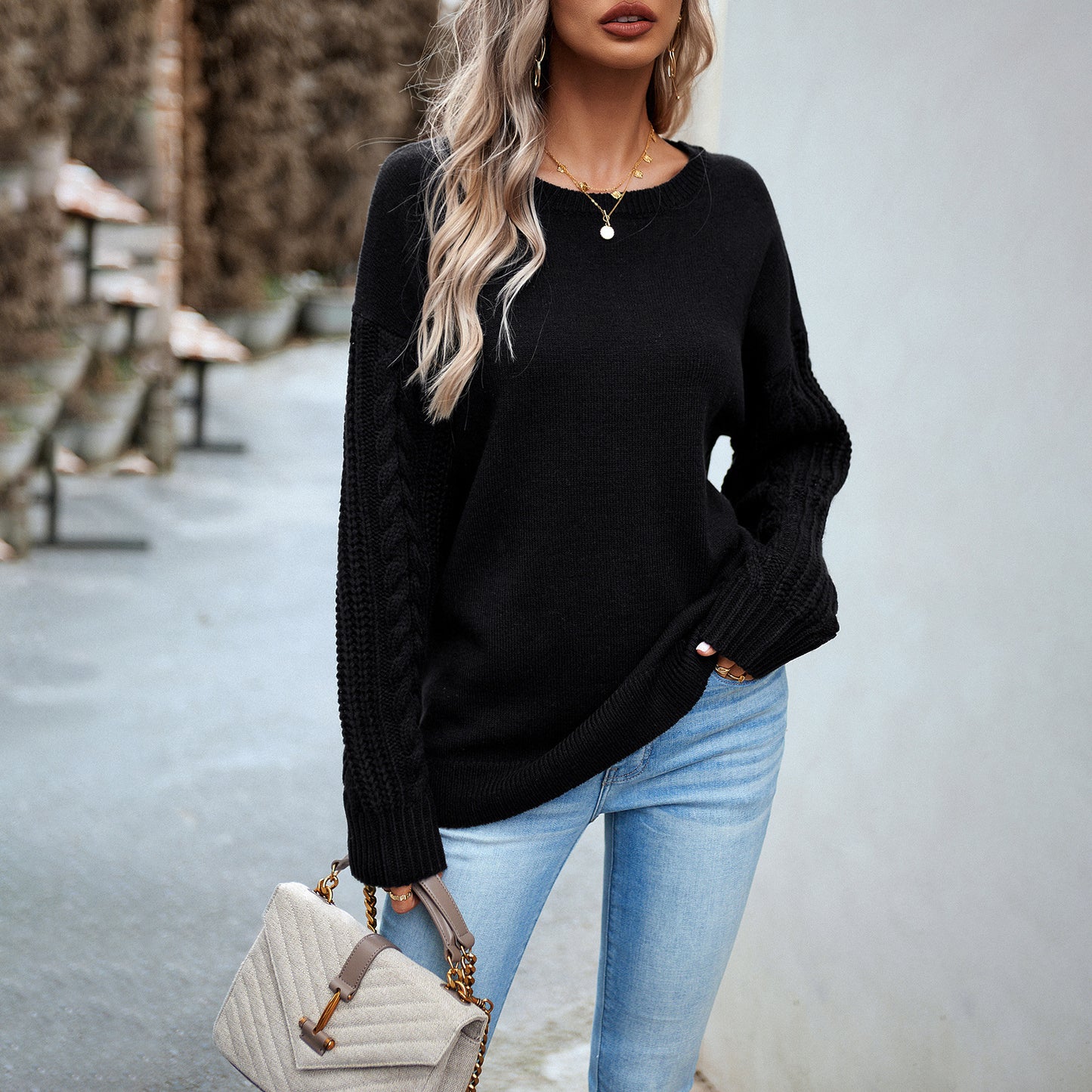 Women's Simple Round Neck Sweater