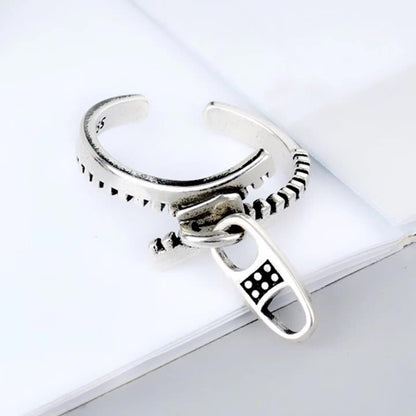 Fashion Geometric Zipper Ring